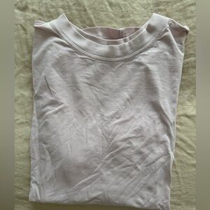 Lululemons T shirt